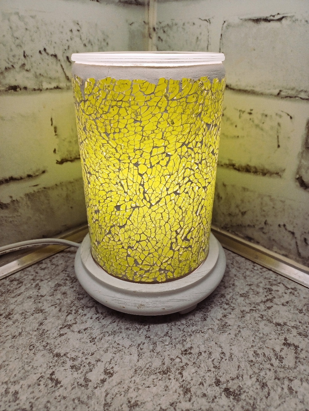 Kiwi to my Heart Crackle wax warmer pink zebra simmer pot Woodgrain base green